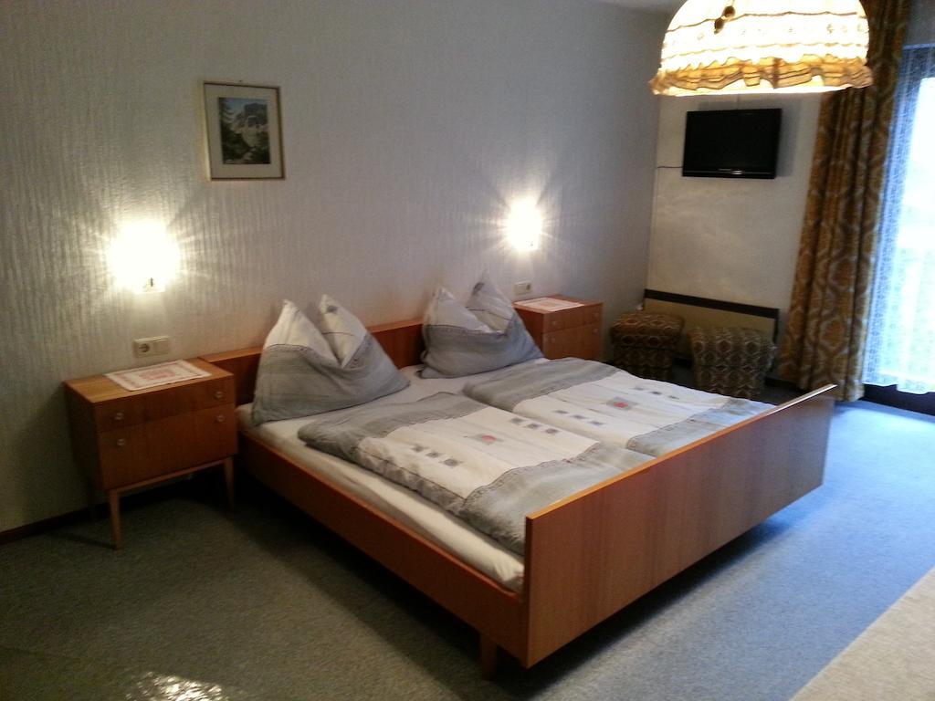 Haus Chorinskyklause Appartement Bad Goisern Kamer foto